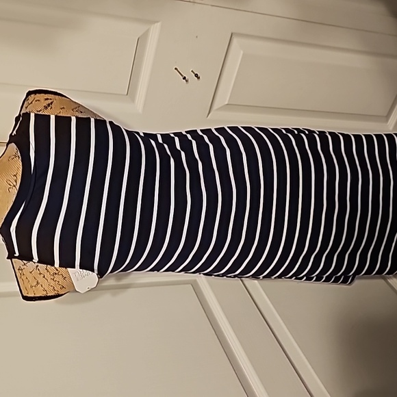 Nwt sleeveless t-shirt dress with pockets #3 - Picture 4 of 4